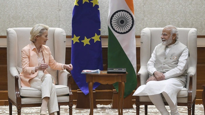 EU Commission President Ursula von der Leyen (left) and Indian Prime Minister Narendra Modi meeting in New Delhi, April 25, 2022.